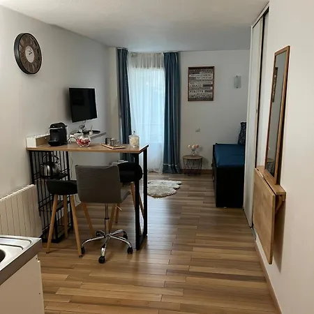 Charming In La Defense With Free Parking * Courbevoie